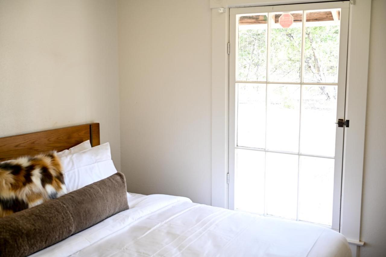 Camp Hideaway Gruene Villa New Braunfels Exterior photo